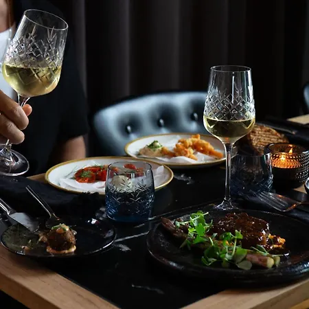 Manon Les Guldsmeden Hotell