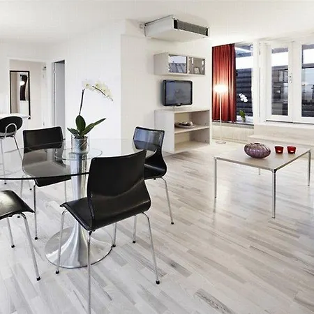 Manon Les Guldsmeden Hotell