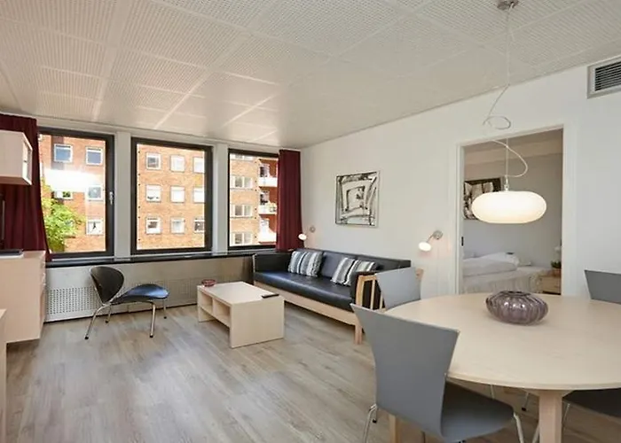 Manon Les Guldsmeden