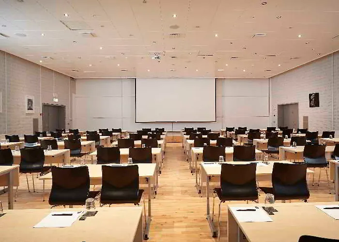 Manon Les Guldsmeden Otel 5*