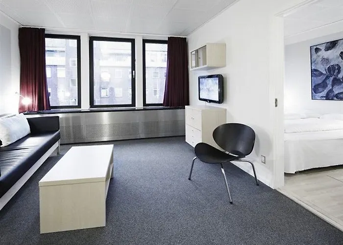 Manon Les Guldsmeden